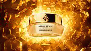 Abeille Royale &ndash; ОМОЛАЖИВАЮЩИЙ КРЕМ ДЛЯ ОБЛАСТИ ВОКРУГ ГЛАЗ
